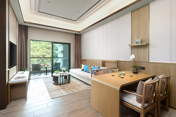 One Bedroom Suite Mountain View
